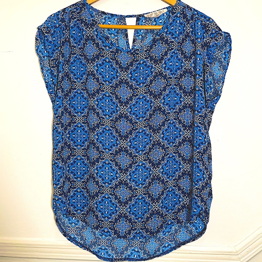 Pink Rose Short Sleeve Design Blue Blouse
